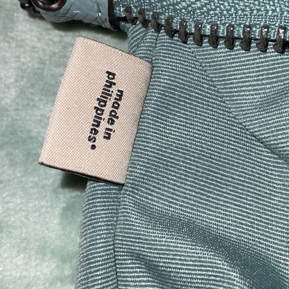 Coach green Leather Crossbody Wristlet with Silver Hardware NWOTS - Picture 8 of 10